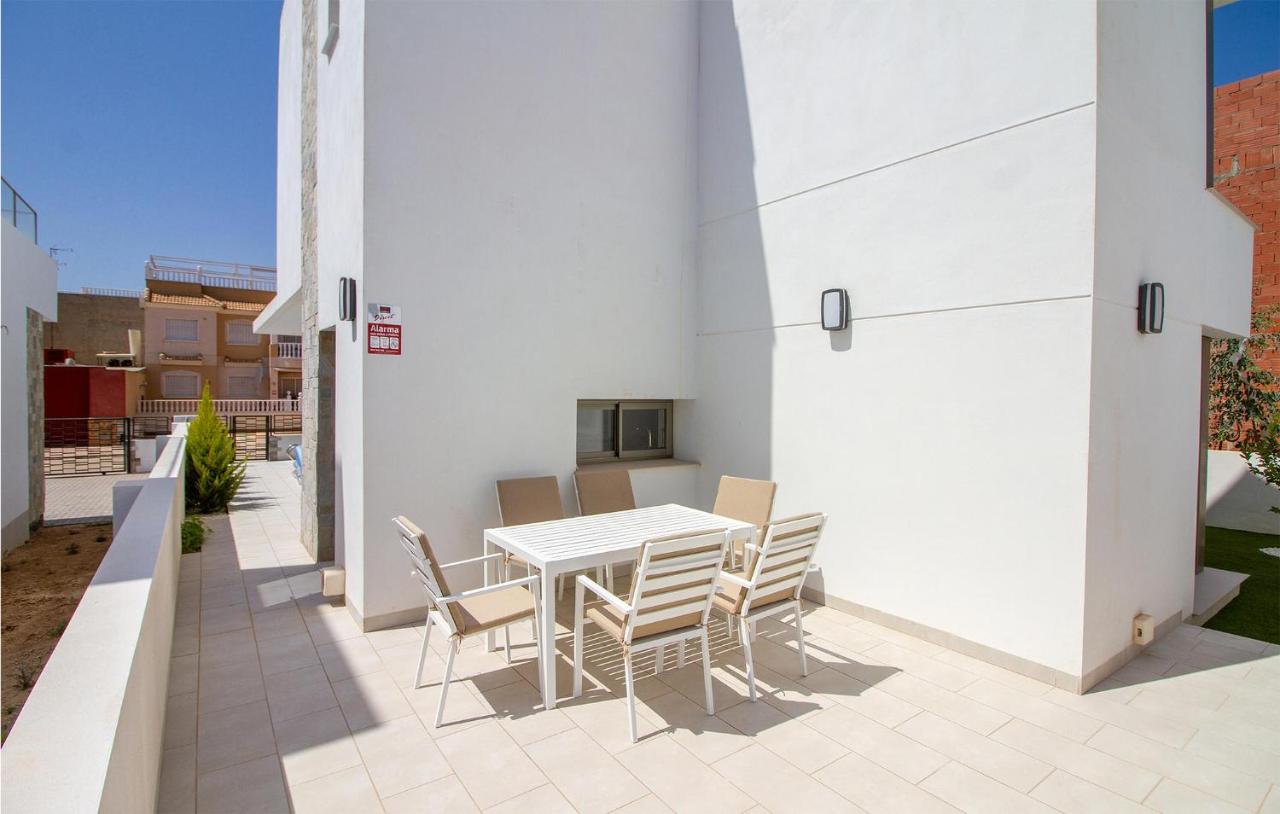 Gorgeous Home In Los Alcazares With Wifi Εξωτερικό φωτογραφία